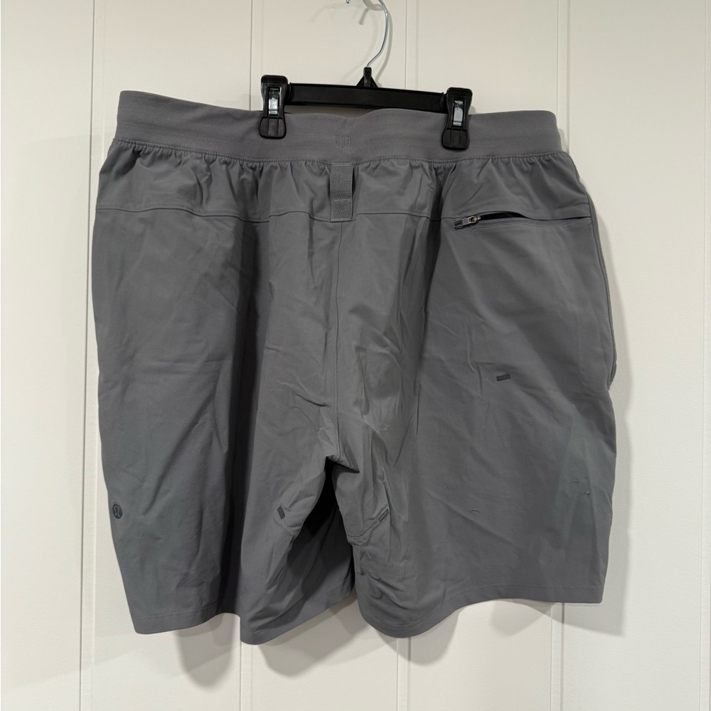 Lululemon Men’s License to Train Short 7" LinerLess Shorts